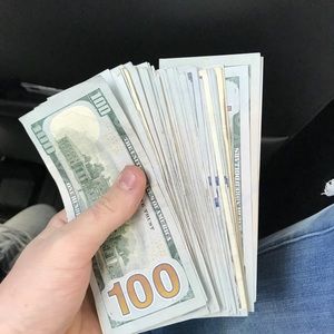 Meet your Posher, Logan